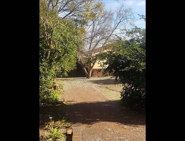 4 BEDROOM FREEHOLD SOLD IN DRAKENSVIEW